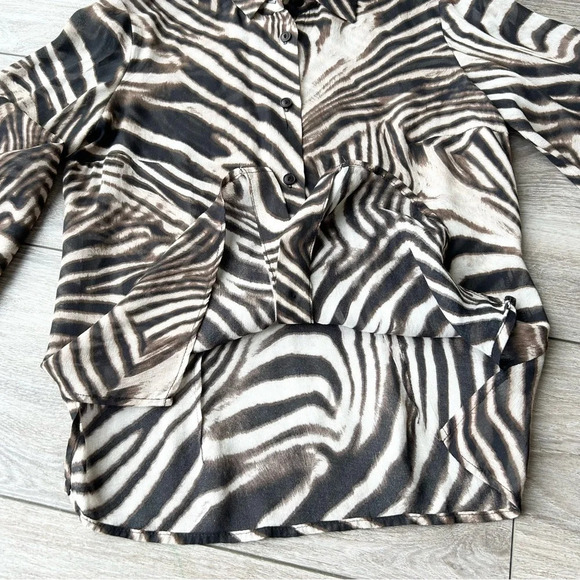 Vintage Louben Tiger Print Semi Sheer Button Down Shirt  Made in Canada - Picture 10 of 14